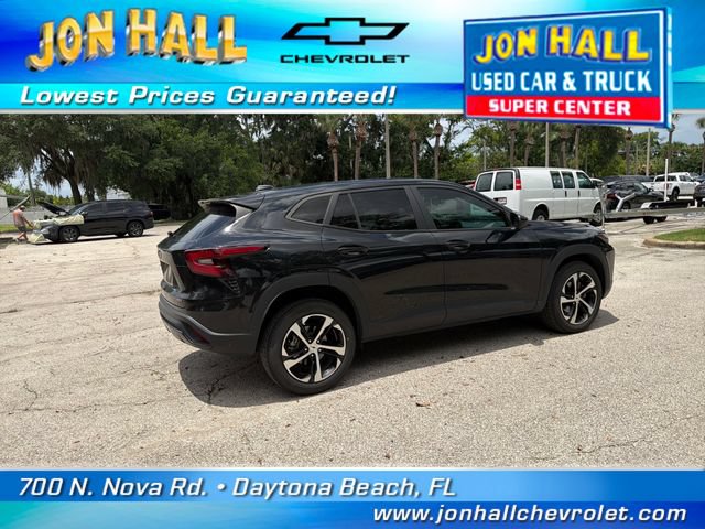 Used 2024 Chevrolet Trax RS w/ Driver Confidence Package FWD image 11
