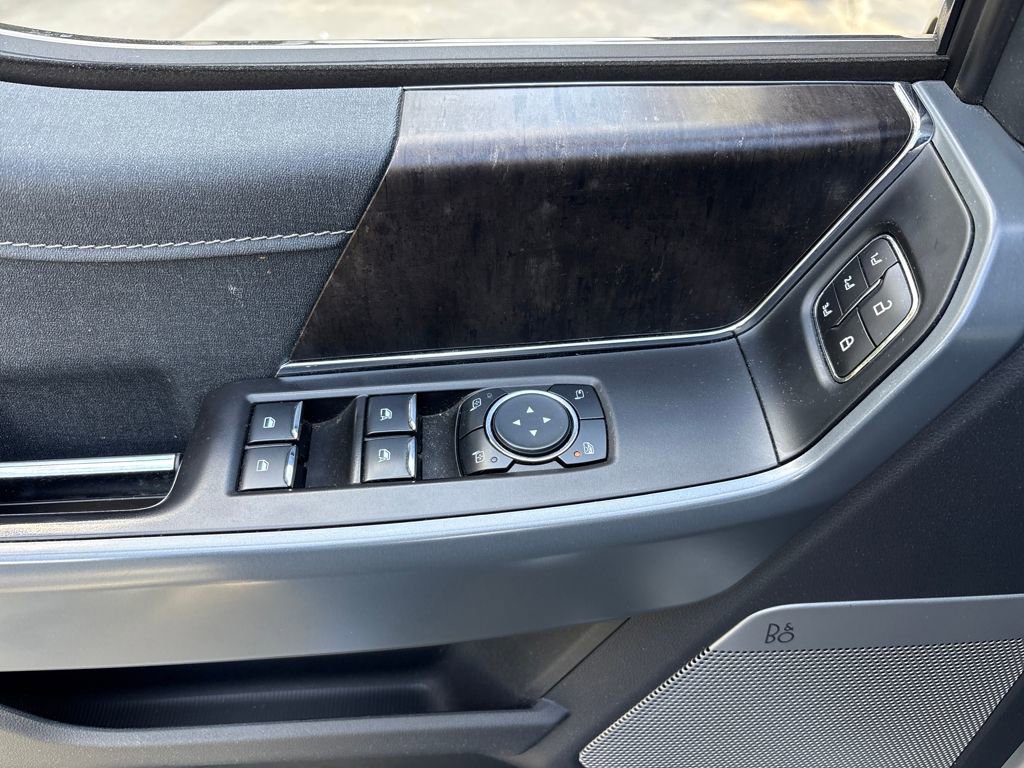 Used 2023 Ford F150 Lariat w/ Trailer Tow Package image 16