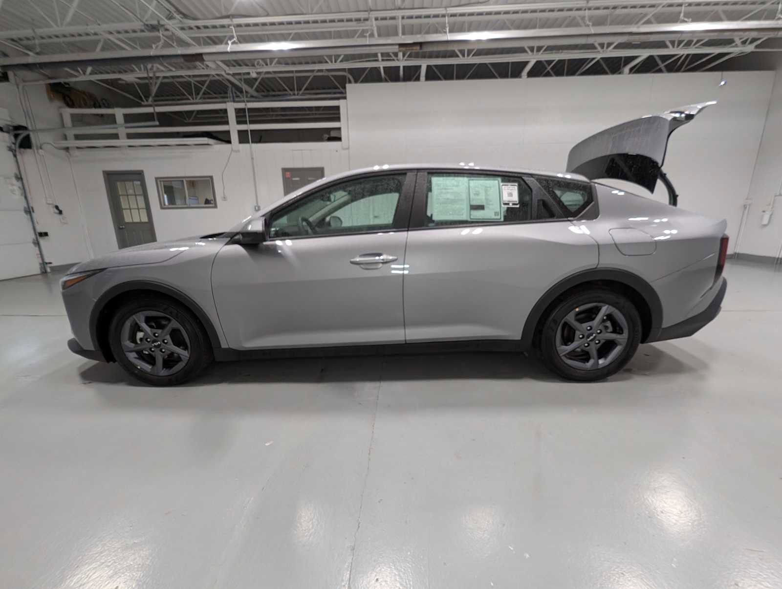 Certified 2025 Kia K4 FWD image 12
