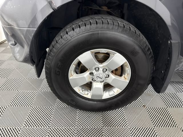 Used 2013 Nissan Frontier SV image 12