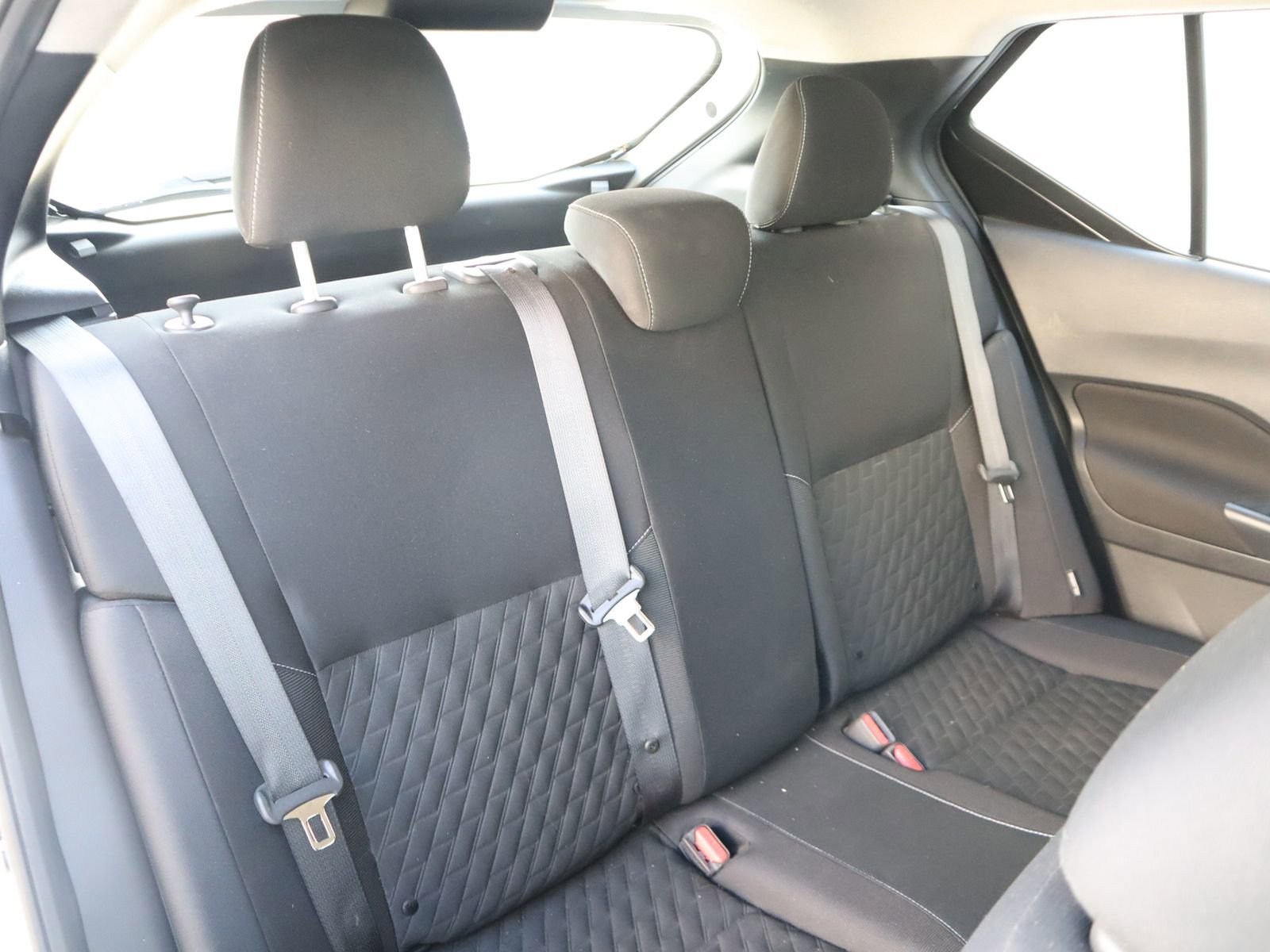 Used 2022 Nissan Kicks S image 43
