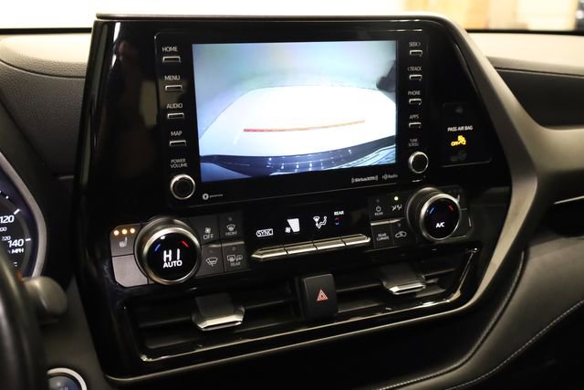 Used 2021 Toyota Highlander XLE image 22