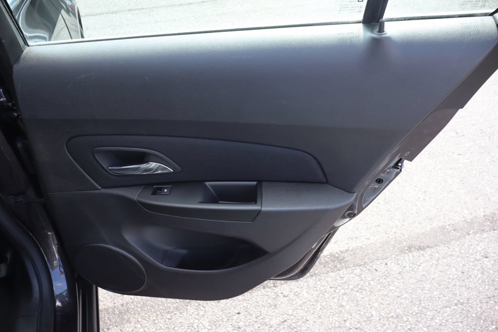 Used 2014 Chevrolet Cruze LT FWD image 23