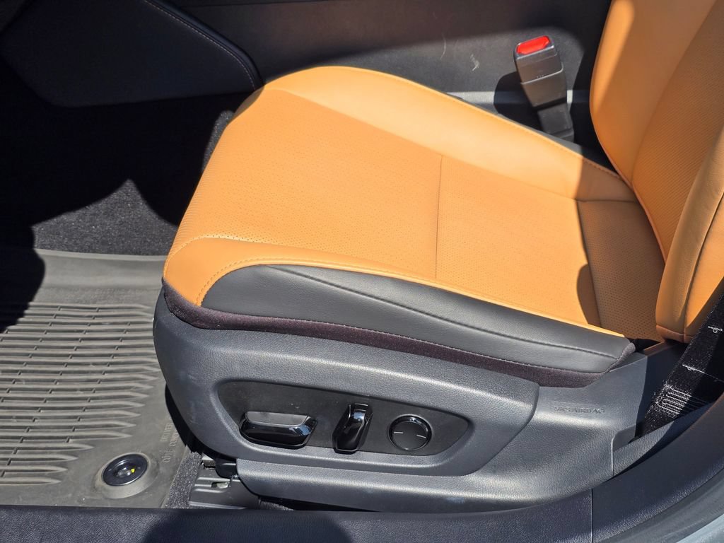 Certified 2025 Lexus ES 300h w/ Premium Package FWD image 29