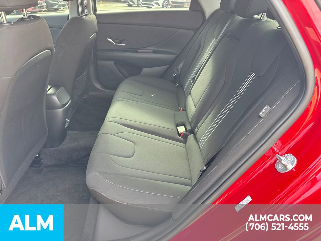 Used 2025 Hyundai Elantra SEL FWD image 23