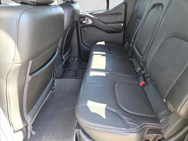 Used 2020 Nissan Frontier PRO-4X w/ Pro-4x Utility Package image 18