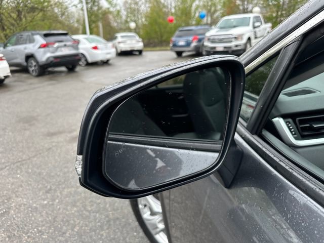 Used 2021 Toyota RAV4 XLE w/ Convenience Package AWD/4WD image 17