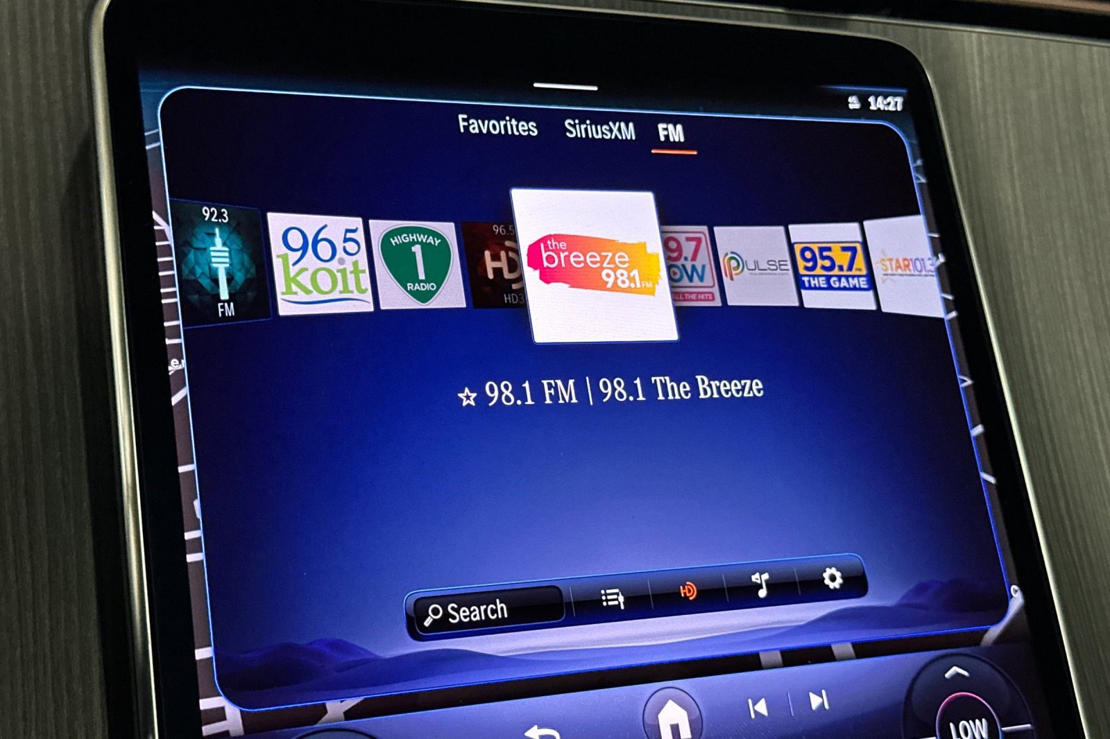 Used 2026 Mercedes-Benz EQE 320 4MATIC SUV image 23