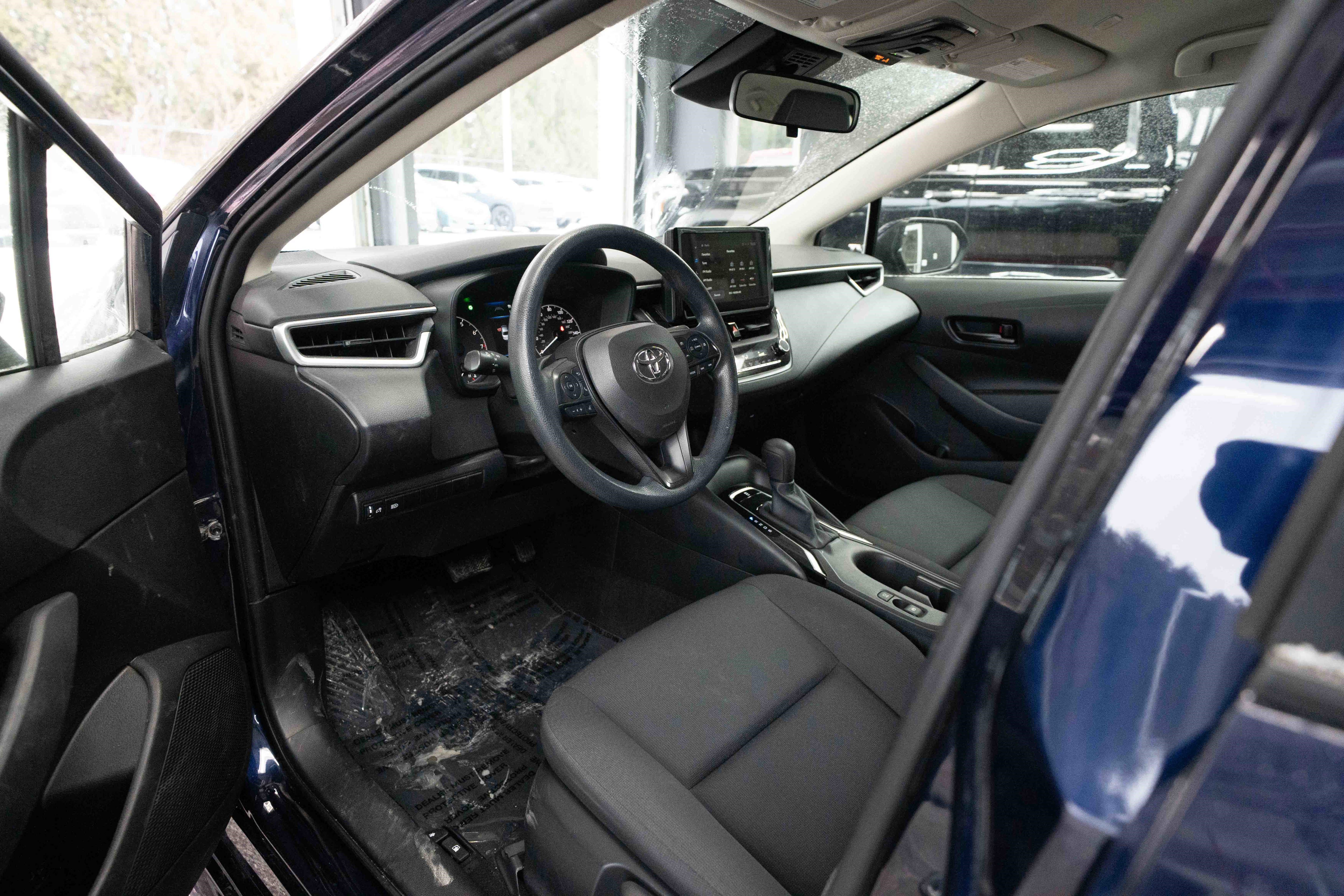 Used 2023 Toyota Corolla LE image 8