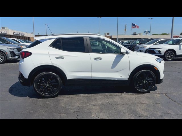 Certified 2025 Buick Encore GX Sport Touring w/ Comfort Package FWD image 9