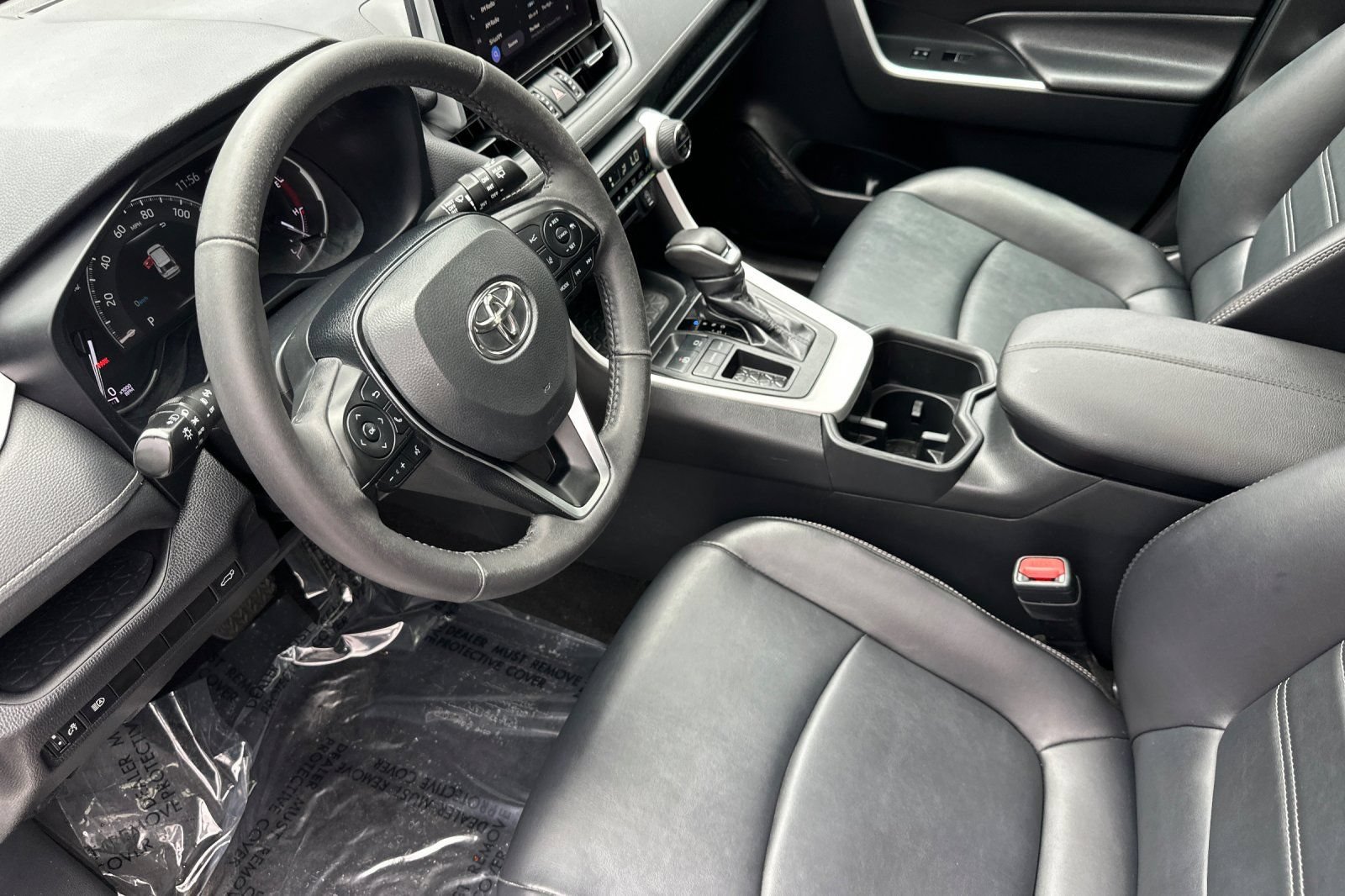 Used 2024 Toyota RAV4 XLE Premium FWD image 10