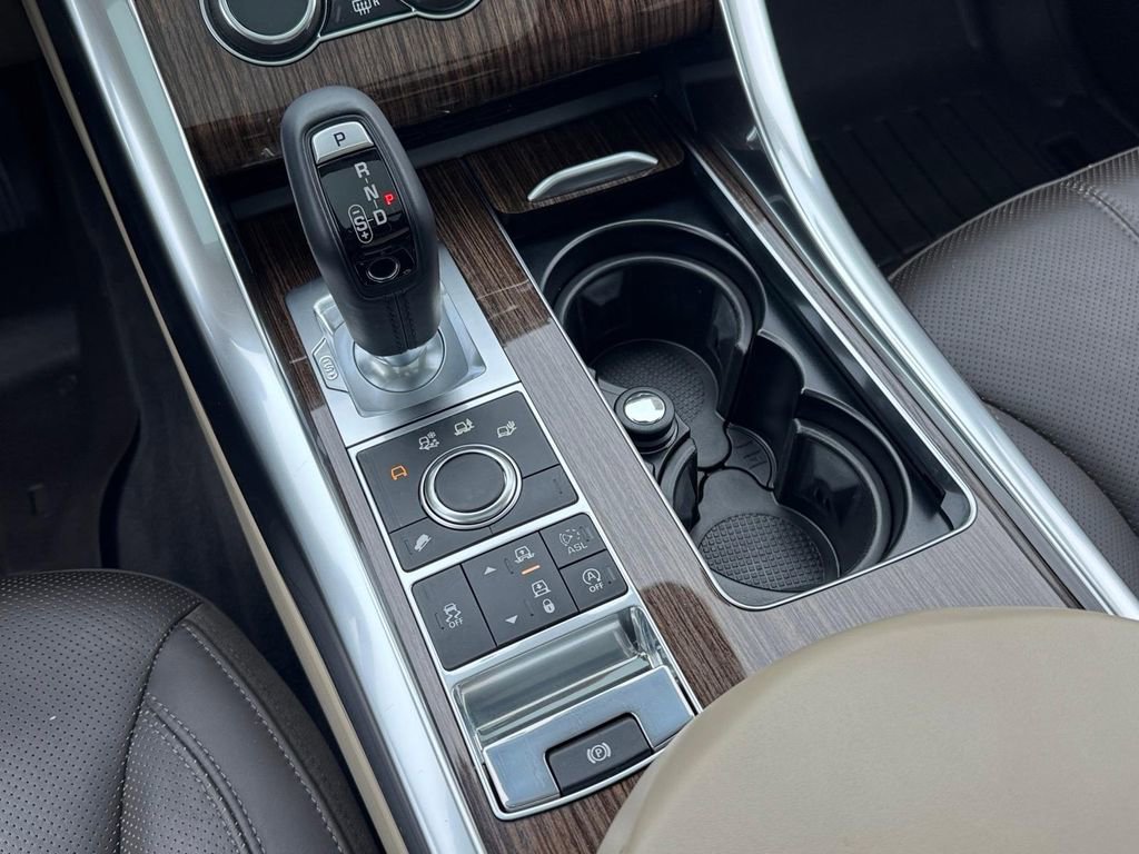 Used 2014 Land Rover Range Rover Sport HSE image 15