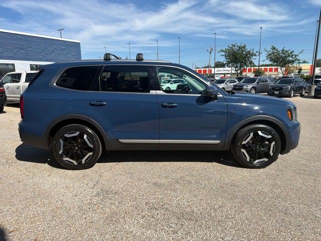 Used 2025 Kia Telluride S AWD/4WD image 6