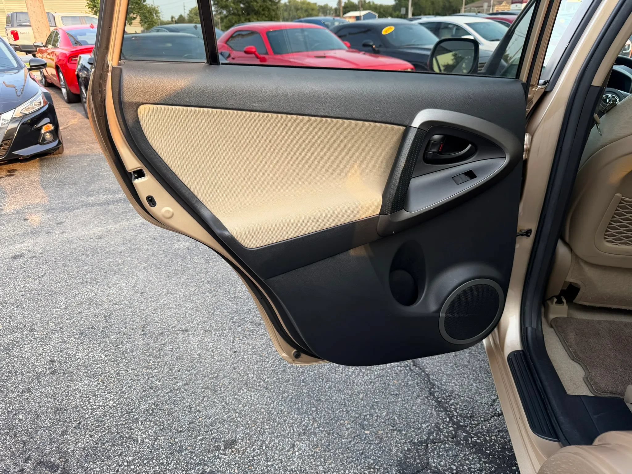 Used 2012 Toyota RAV4 4WD w/ Upgrade Value Pkg image 16