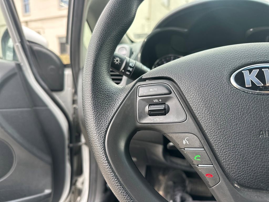 Used 2017 Kia Forte LX image 17