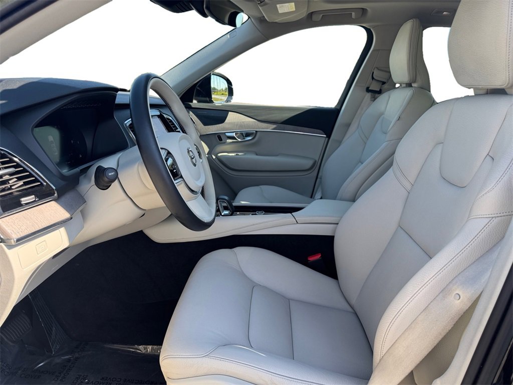 Certified 2023 Volvo XC90 B6 Plus w/ Protection Package Premier image 9
