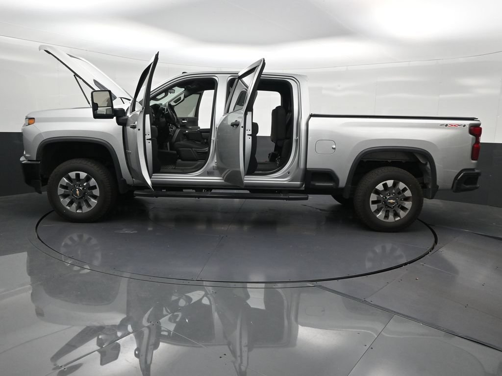 Used 2022 Chevrolet Silverado 2500 Custom w/ Custom Convenience Package AWD/4WD image 33