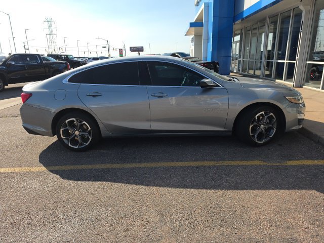 Used 2024 Chevrolet Malibu LT FWD image 2