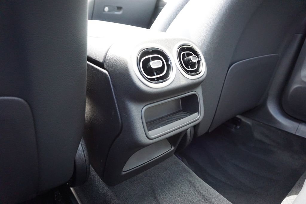 Certified 2025 Mercedes-Benz GLC 300 4MATIC image 52