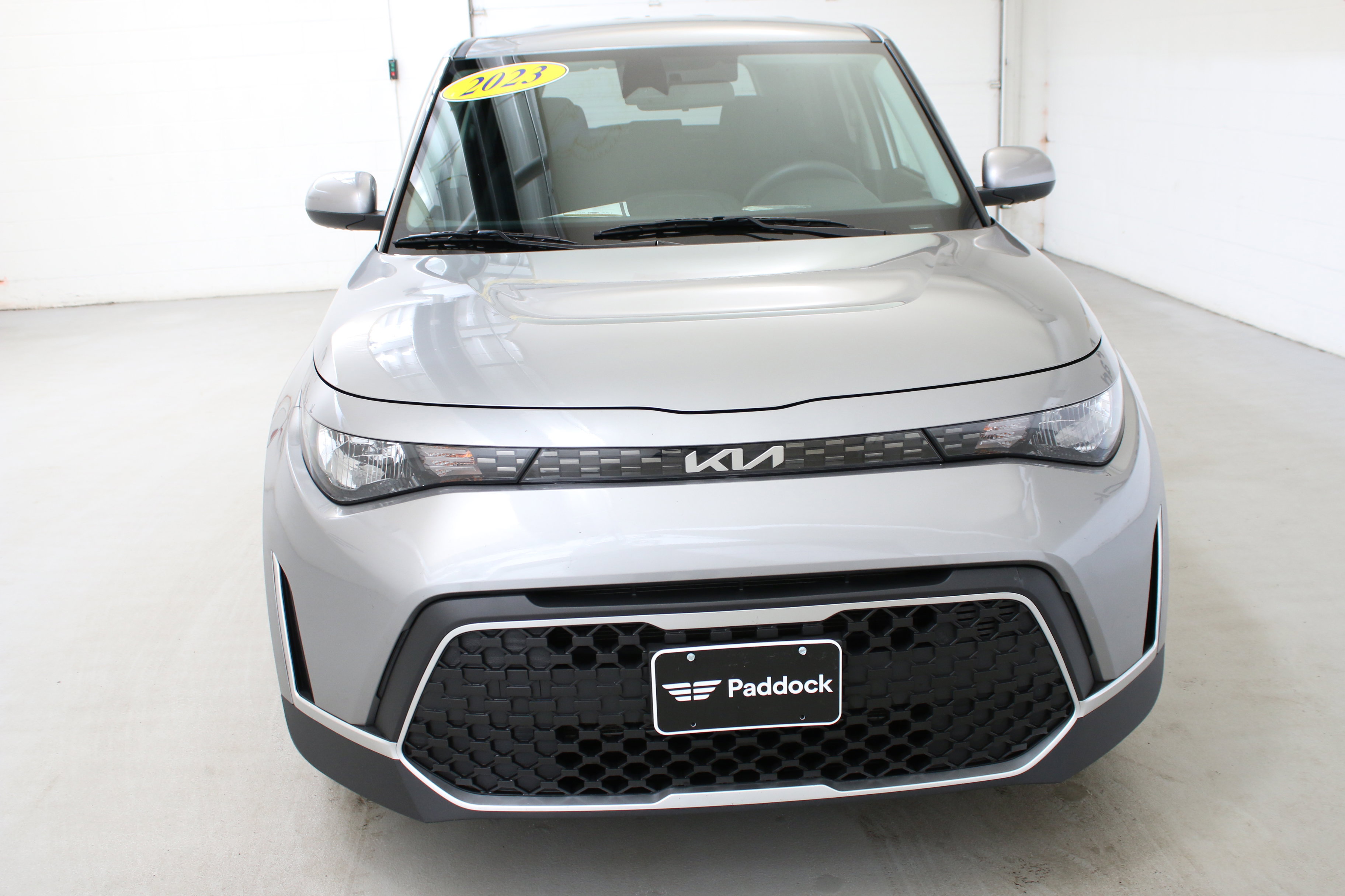 Used 2023 Kia Soul LX w/ LX Technology Package FWD image 2