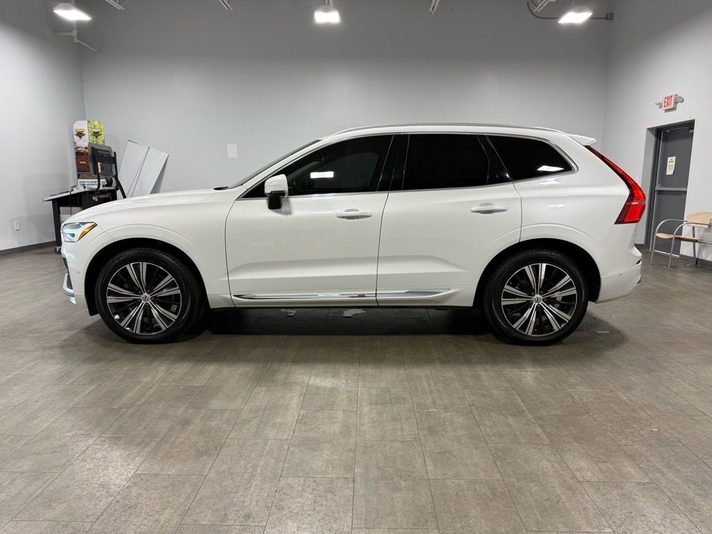 Used 2023 Volvo XC60 B5 Ultimate w/ Protection Package Premier image 7