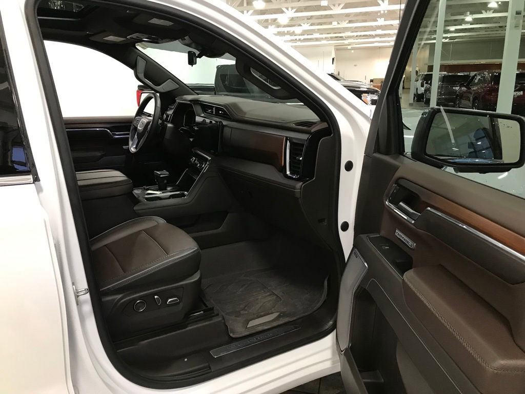 Used 2024 GMC Sierra 1500 Denali w/ Denali Reserve Package image 12