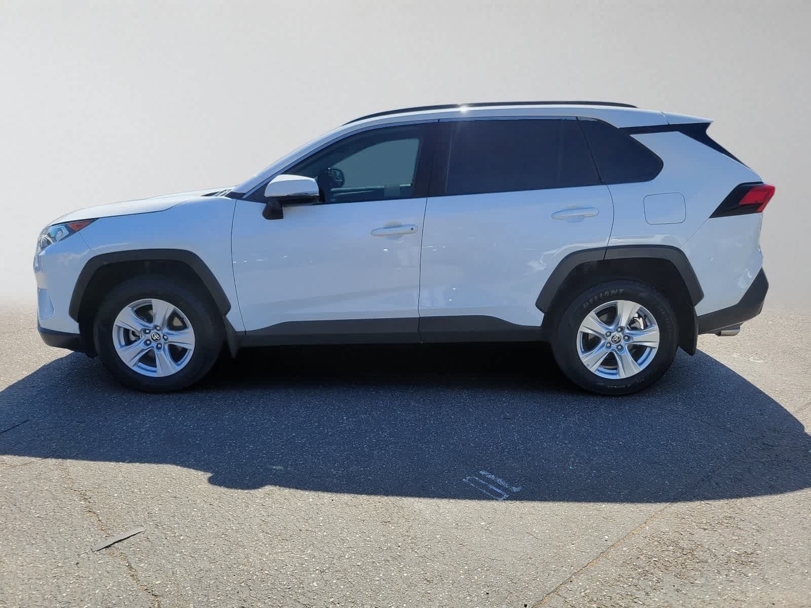 Used 2021 Toyota RAV4 XLE w/ Carpet Mat Package (TMS) FWD image 5