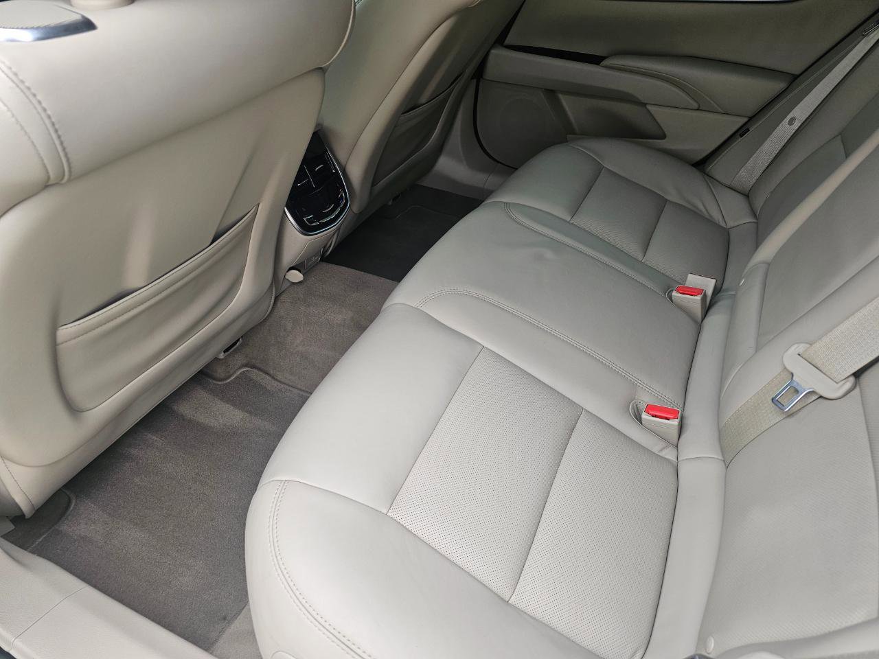 Used 2014 Cadillac XTS Premium image 23