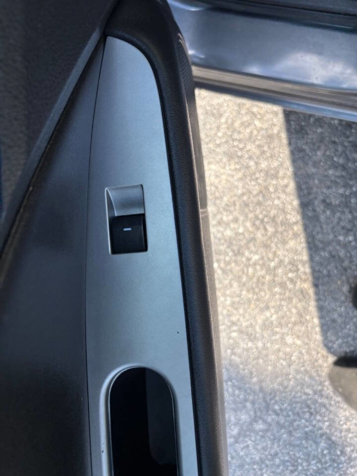 Used 2010 Ford Fusion Hybrid FWD image 14