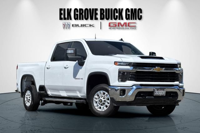 Used 2025 Chevrolet Silverado 2500 LT w/ Convenience Package AWD/4WD image 2