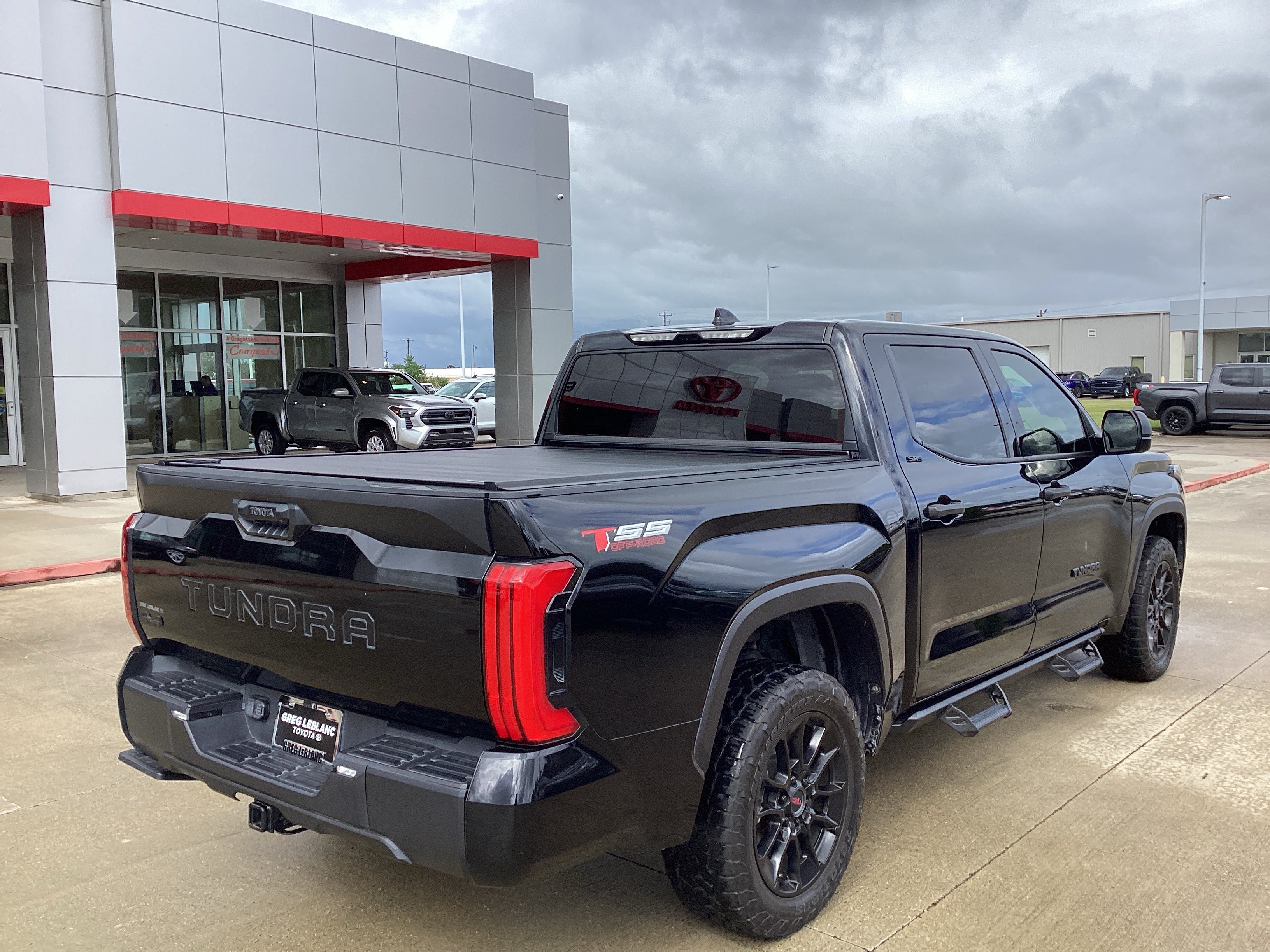 Used 2023 Toyota Tundra SR5 AWD/4WD image 7