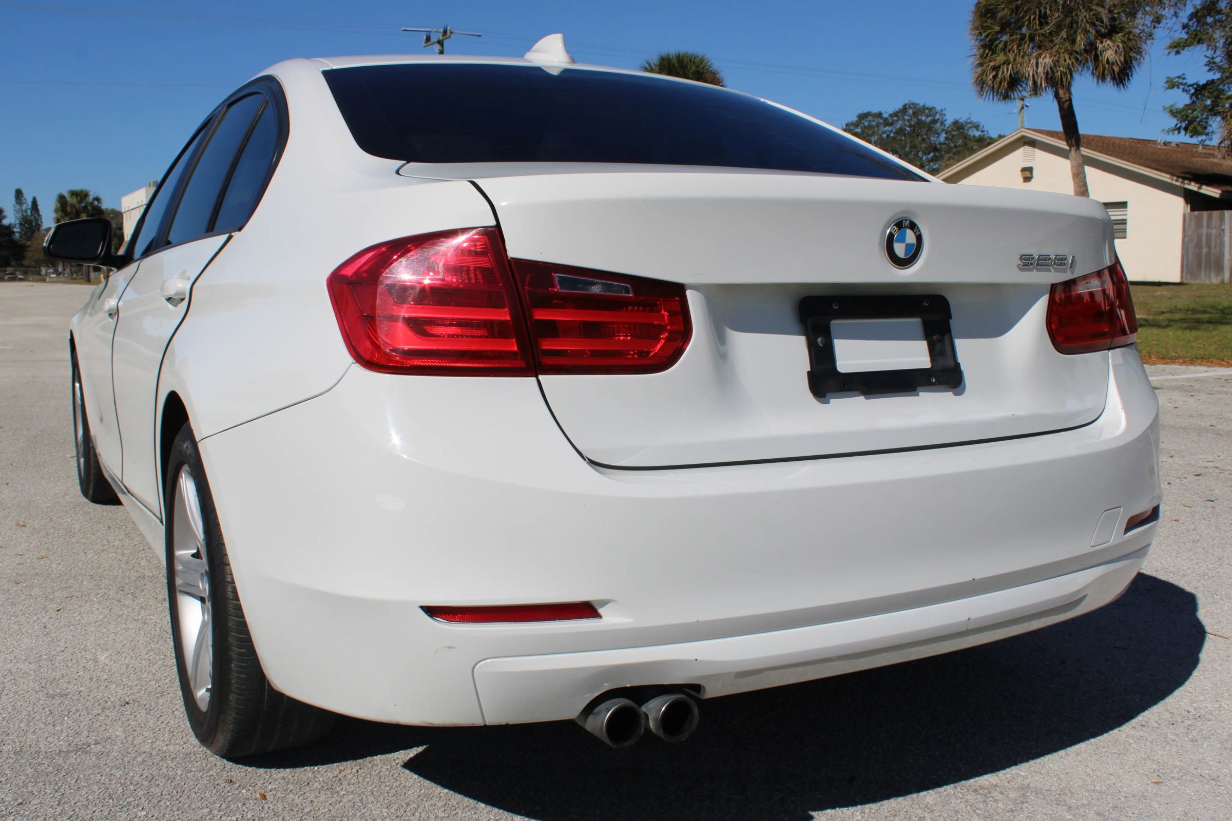 Used 2014 BMW 328i Sedan RWD image 4