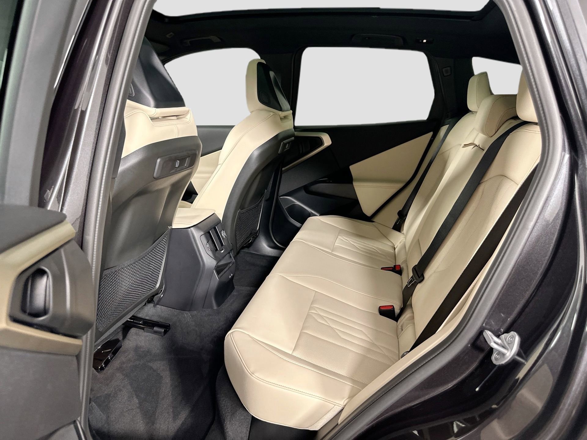 Used 2025 BMW X3 xDrive30i w/ Premium Package image 23