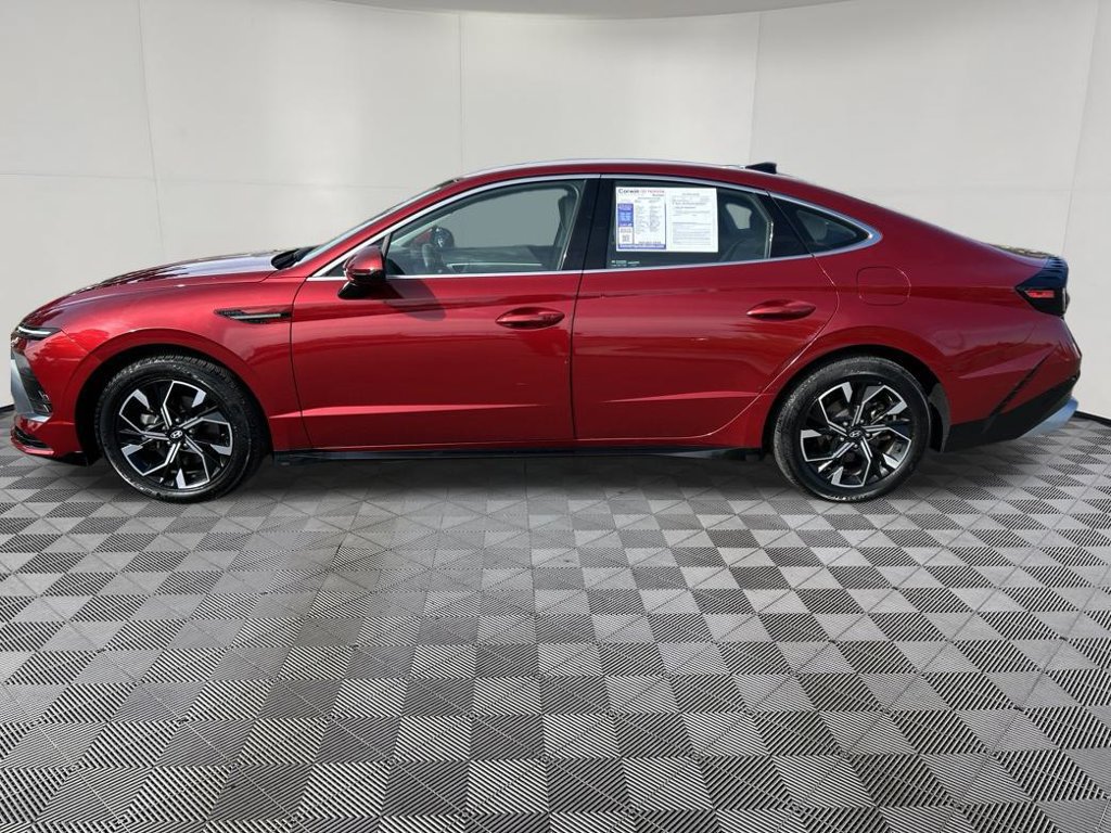 Used 2025 Hyundai Sonata SEL FWD image 4