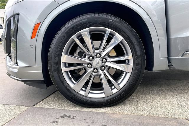 Used 2023 Cadillac XT6 Premium Luxury w/ Platinum Package AWD/4WD image 9