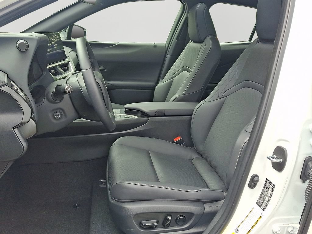 Used 2023 Lexus UX 250h AWD w/ Accessory Package (Z2) image 14