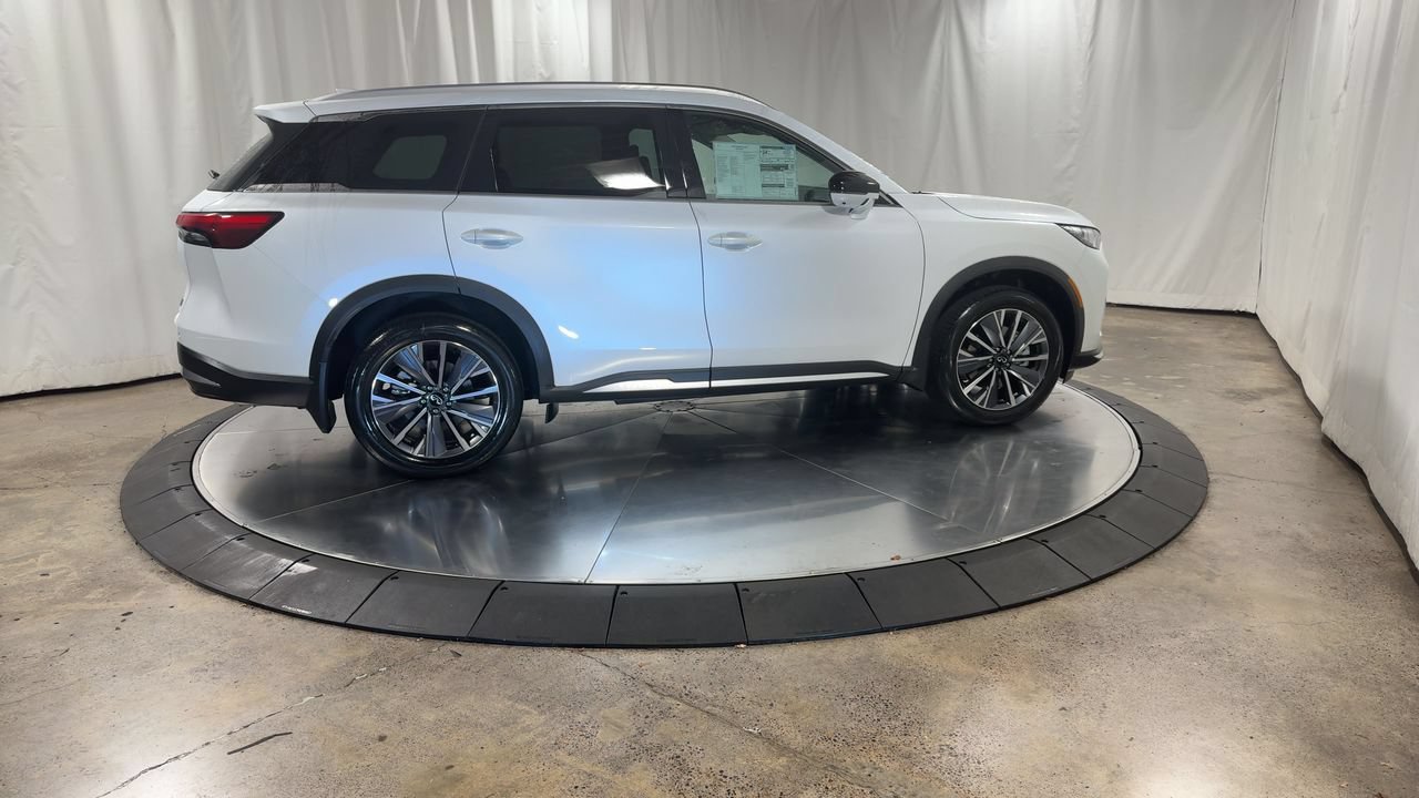 Certified 2026 INFINITI QX60 Luxe w/ Cargo Package AWD/4WD image 6