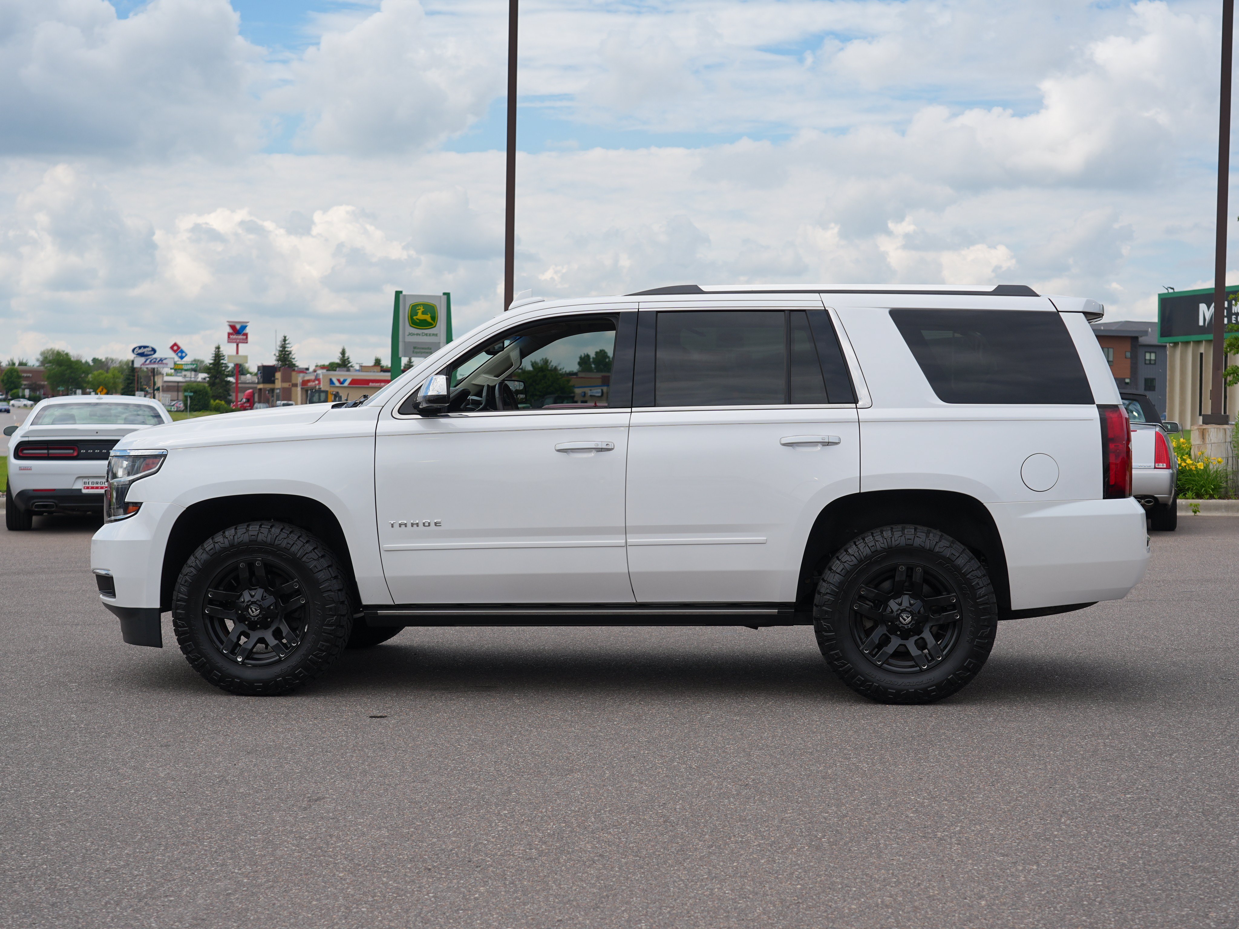 Used 2018 Chevrolet Tahoe Premier AWD/4WD image 6