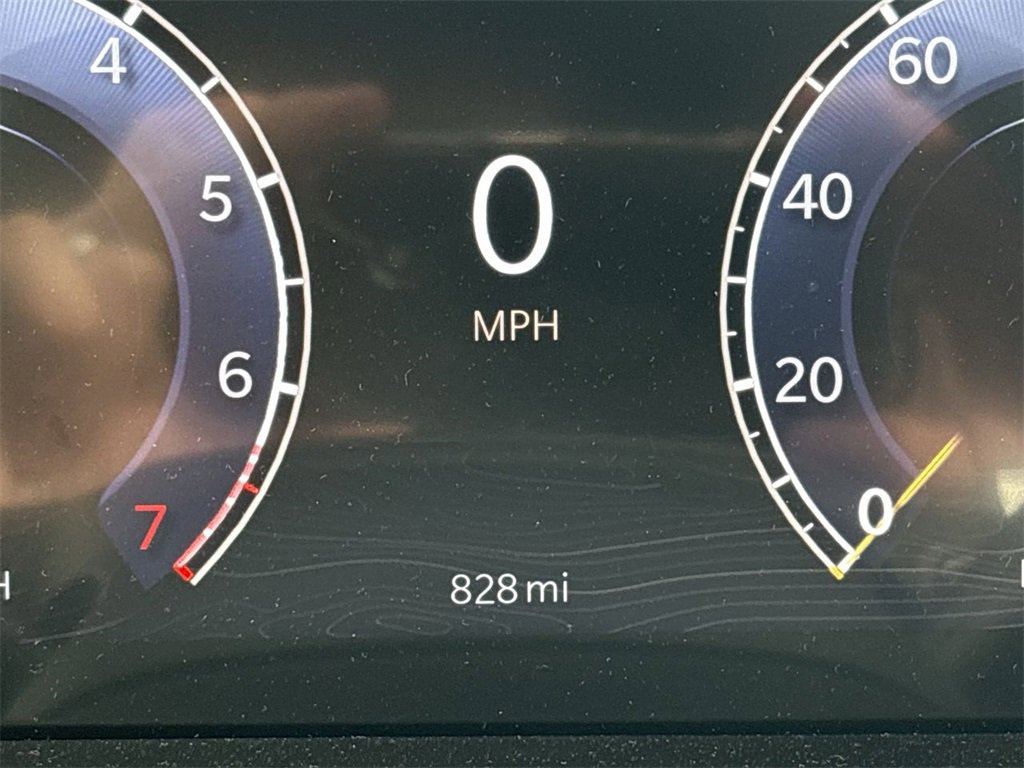 Used 2025 Jeep Grand Cherokee L Altitude image 16