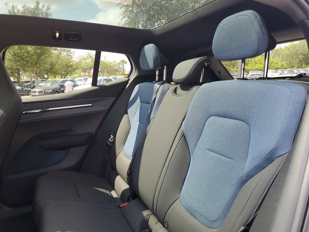 New 2025 Volvo EX30 Plus w/ Protection Package Premier AWD/4WD image 5