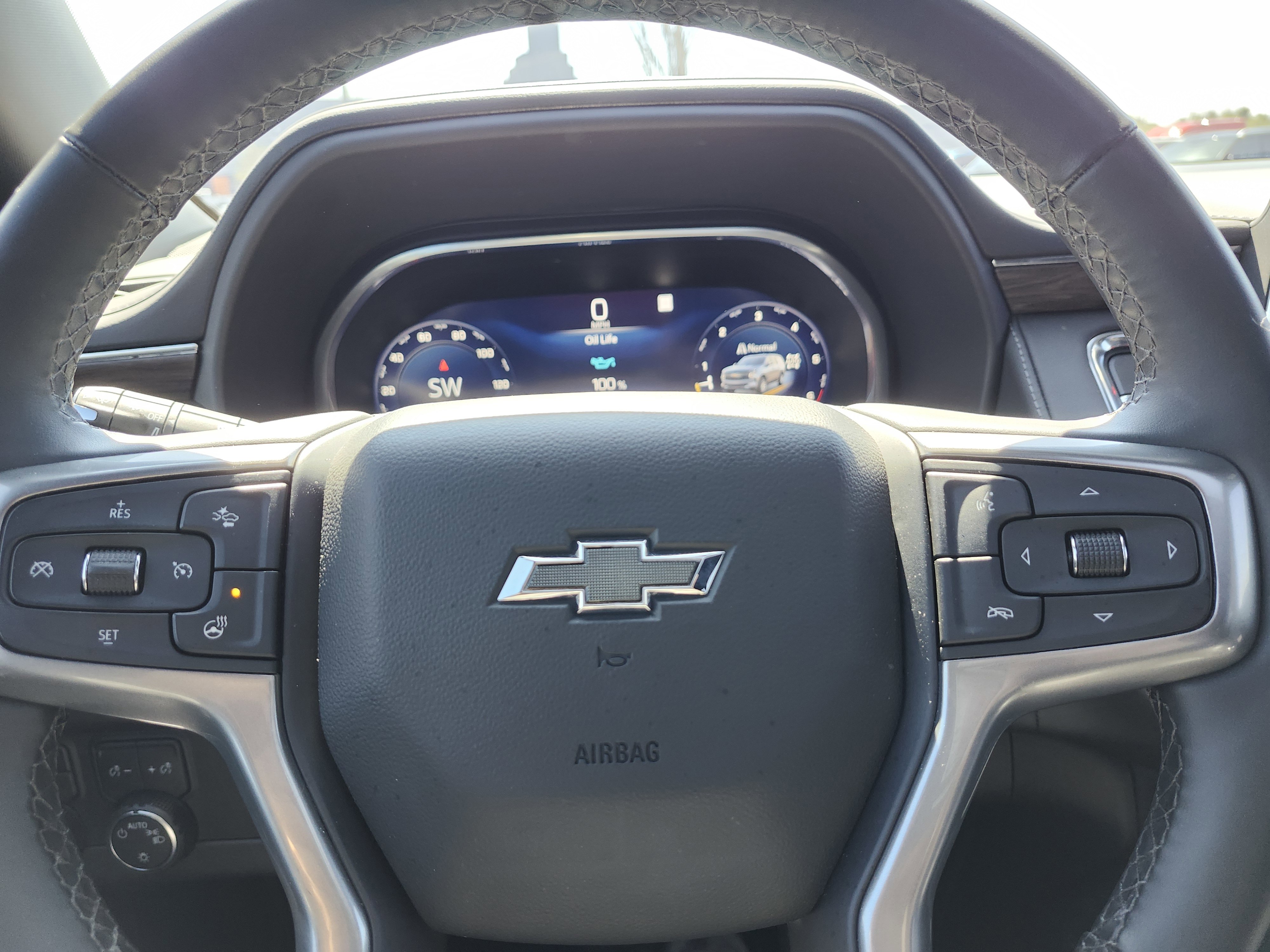 Used 2023 Chevrolet Suburban Z71 w/ Luxury Package image 33