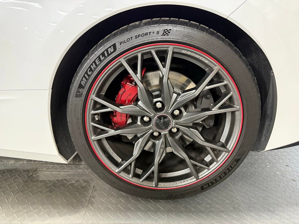 Used 2023 Chevrolet Corvette Stingray Premium Conv w/ Z51 Performance Package RWD image 7