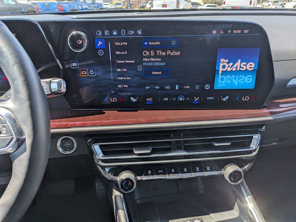 Used 2025 Chevrolet Traverse Z71 w/ Driver Confidence Package image 24