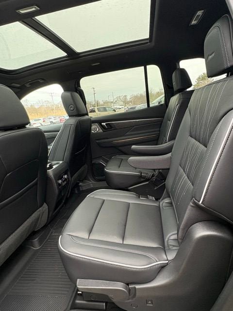 New 2026 Buick Enclave Avenir w/ Super Cruise Package image 17