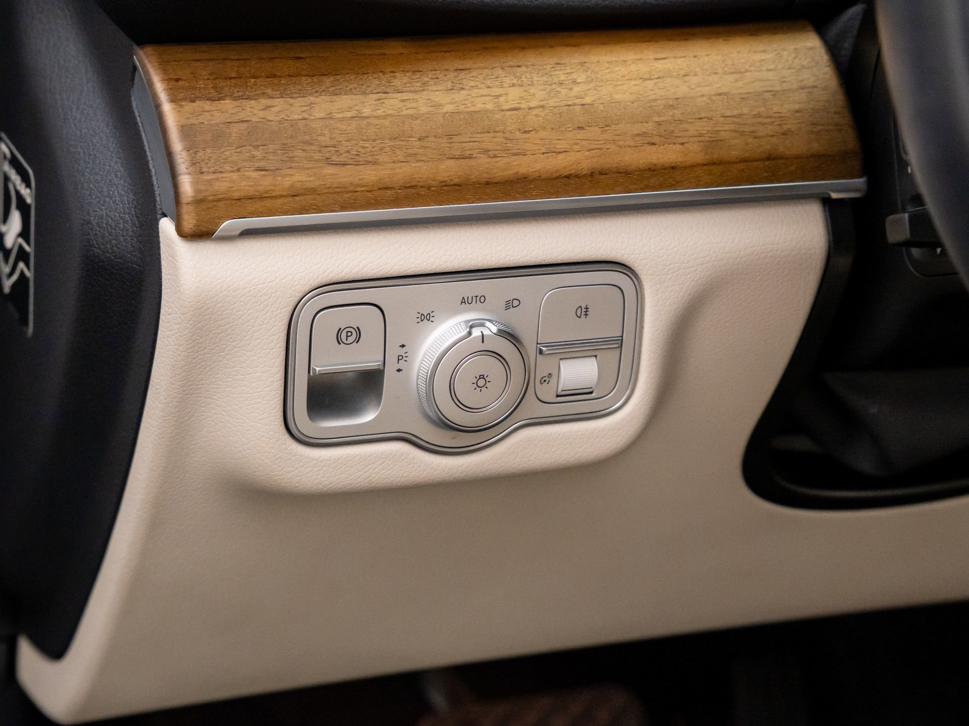 Used 2023 Mercedes-Benz GLE 350 4MATIC image 22