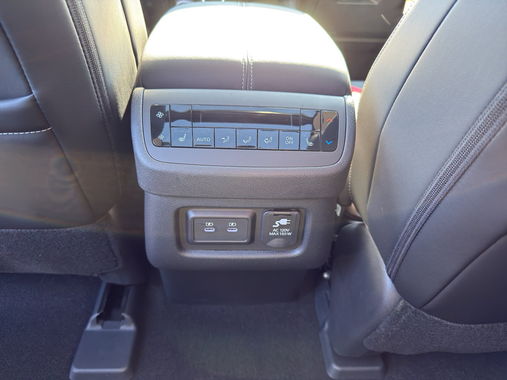 New 2026 Nissan Pathfinder Platinum AWD/4WD image 32