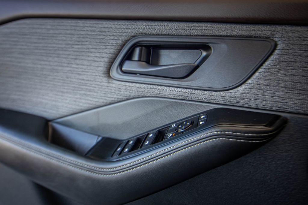 Used 2021 Nissan Rogue S image 21