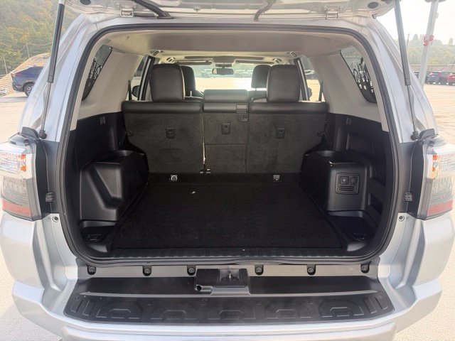 Used 2016 Toyota 4Runner Trail Premium AWD/4WD image 9