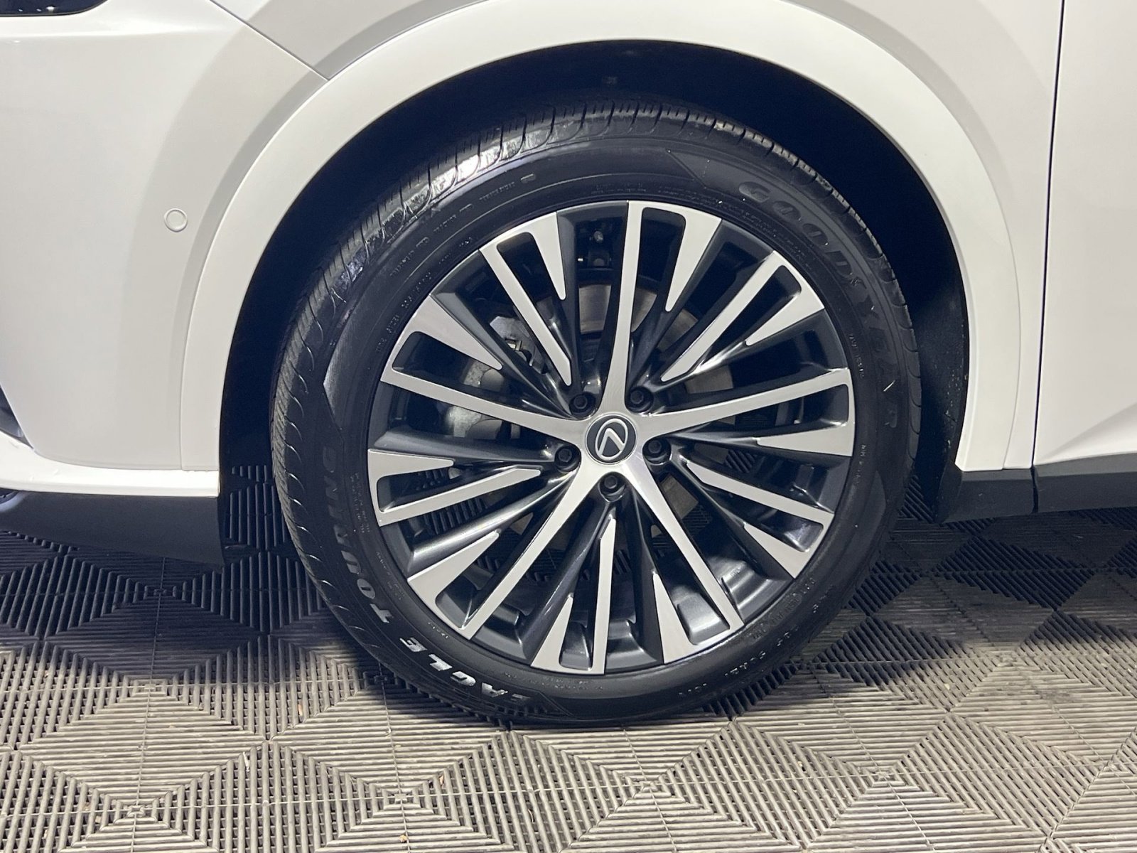 Used 2024 Lexus RX 350 w/ Convenience Package image 12