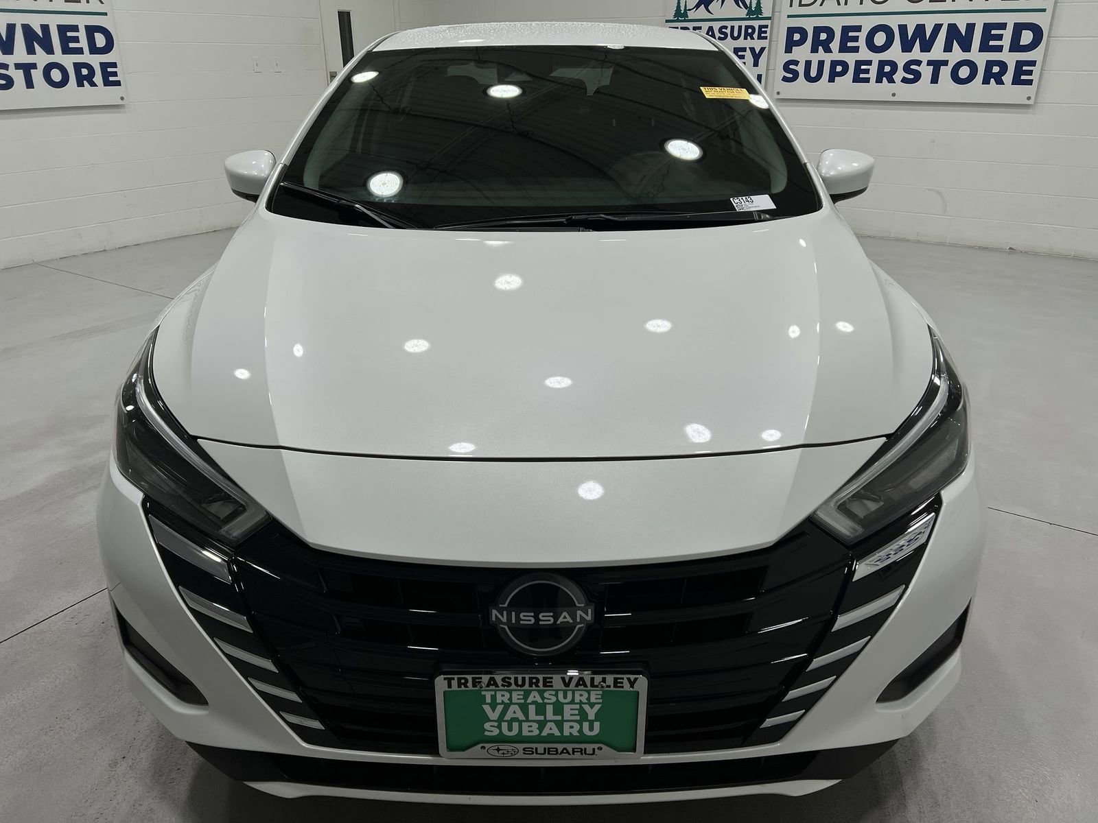 Used 2025 Nissan Versa SV w/ Trunk Package image 3